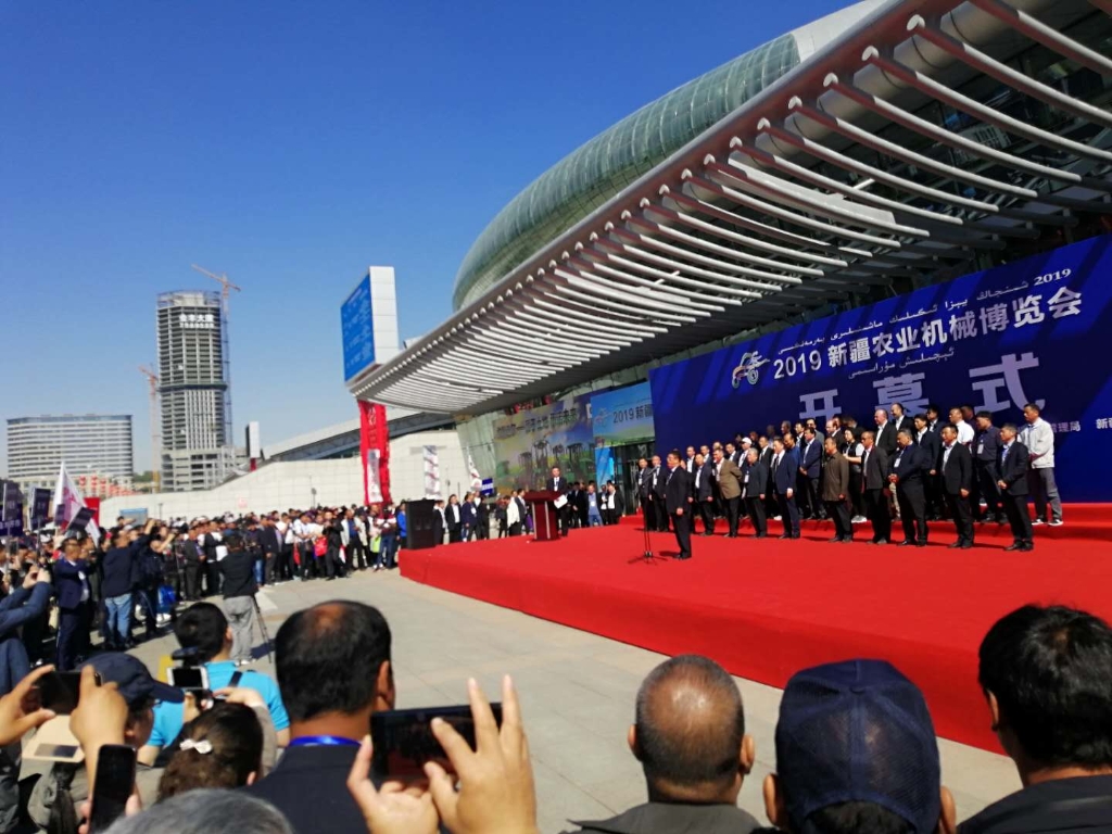 江南体育轮胎首次参加新疆农机博览会赢得无数点赞