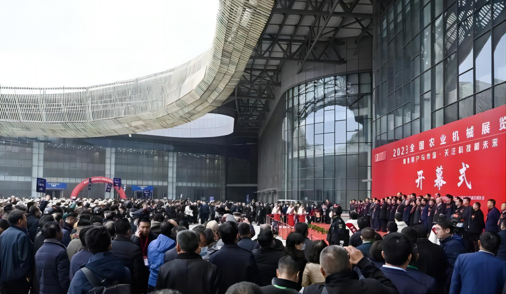 江南体育轮胎携多款农业机械系列轮胎惊艳亮相2023高精尖智能农机展